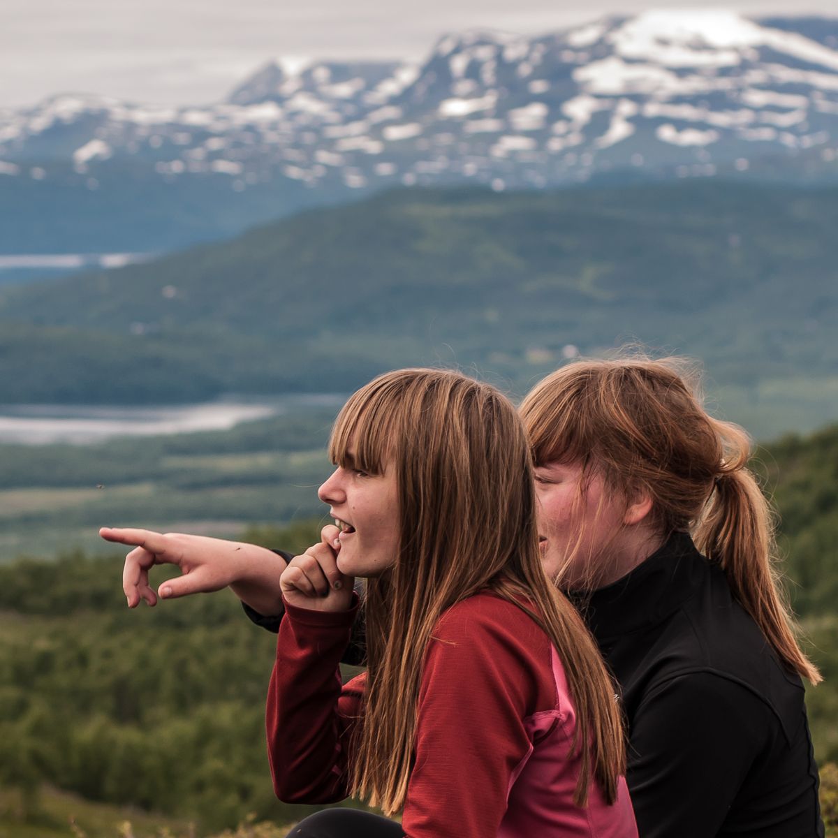 DIGITALT SEMINAR: HVORDAN KAN MAN SKABE OG ARBEJDE MED INKLUDERENDE FÆLLESSKABER?