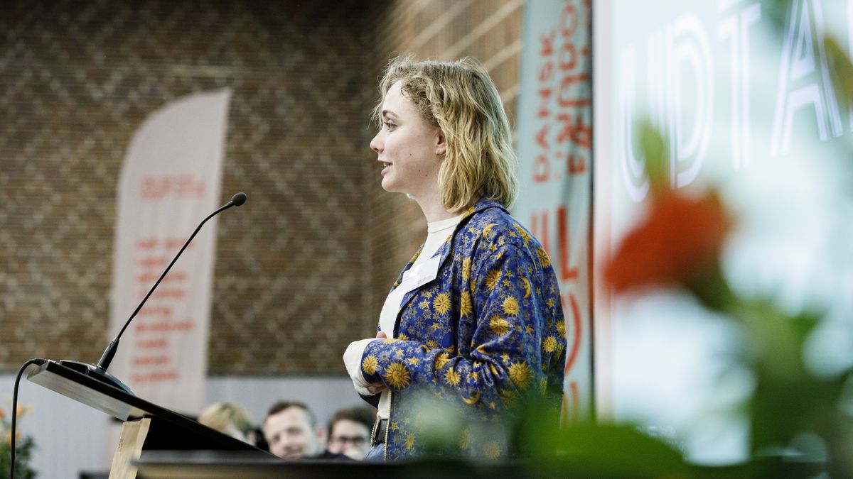 AFLYST: Fyraftensmøde: Meningsdanner-smagsprøve #2. Op på ølkassen og udover rampen.